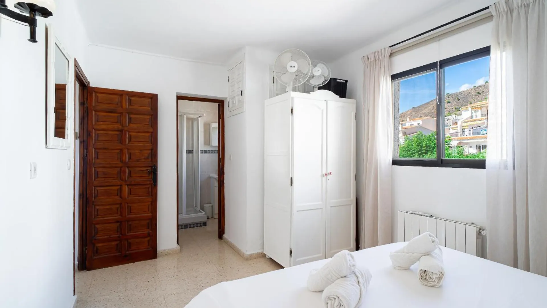 דירה נרחה Los Naranjos 15B Capistrano Village By Casasol ספרד