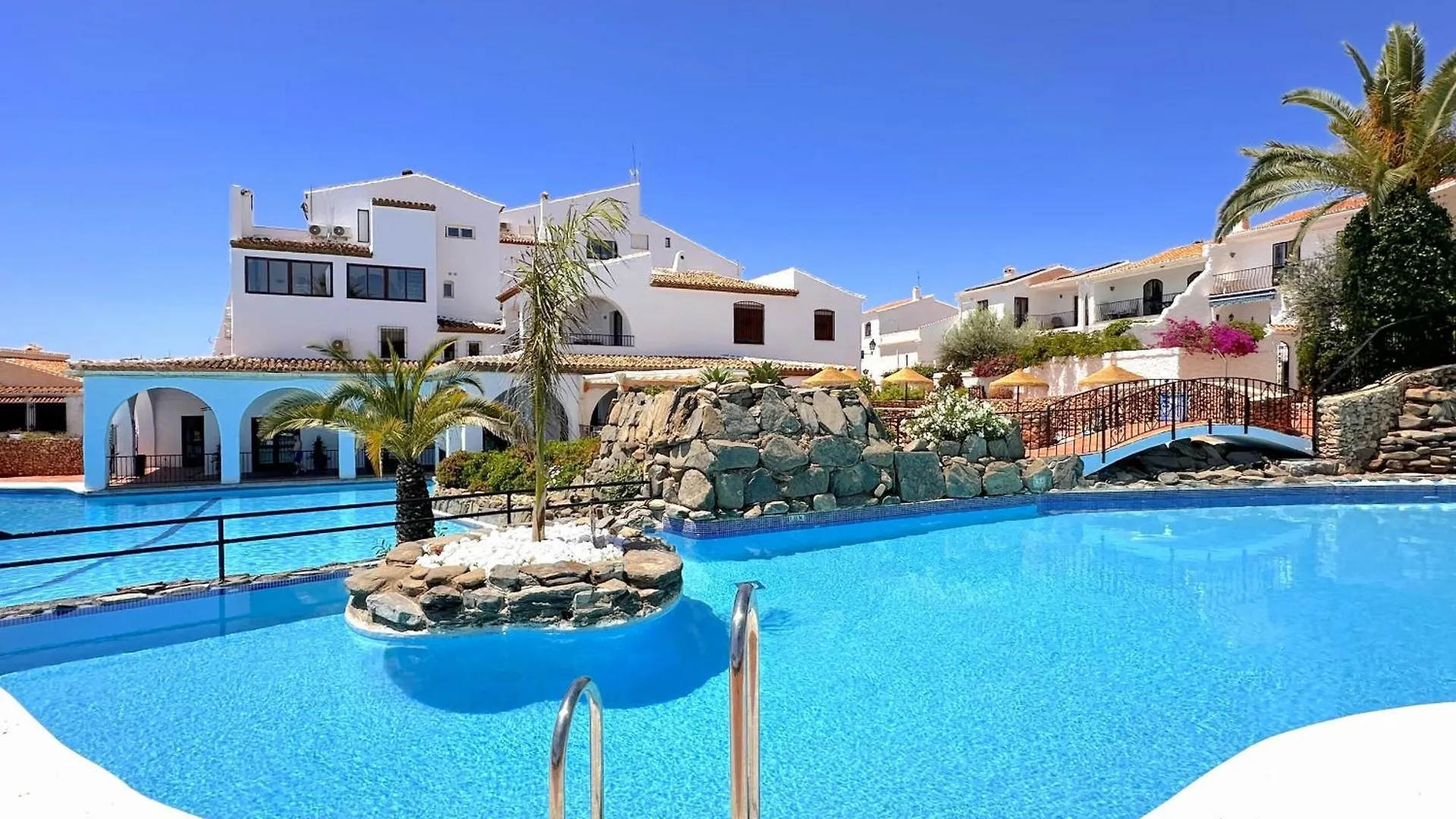Daire Los Naranjos 15B Capistrano Village By Casasol Nerja İspanya